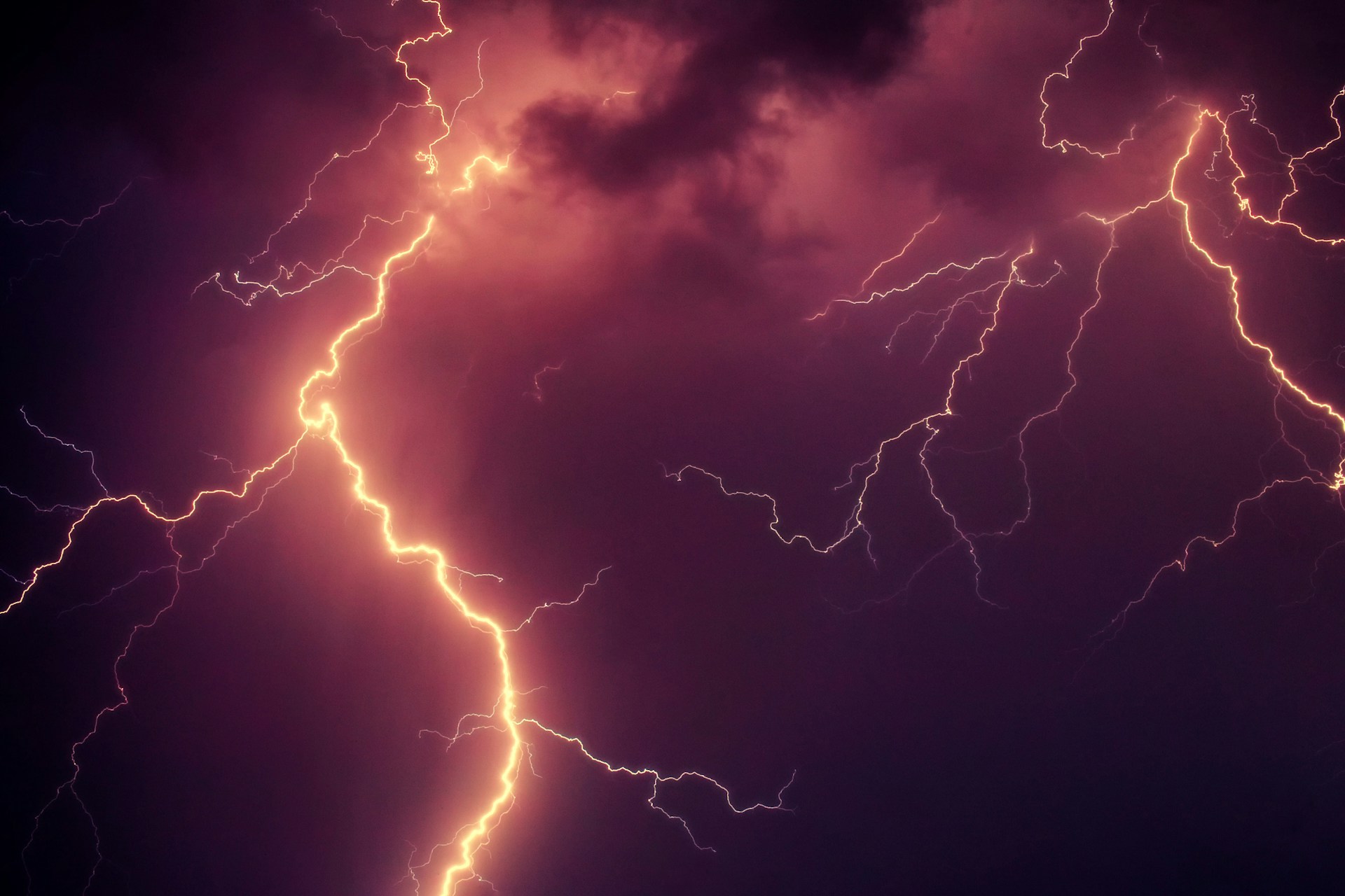 Lightning Detection Systems: All You Need To Detect Lightning